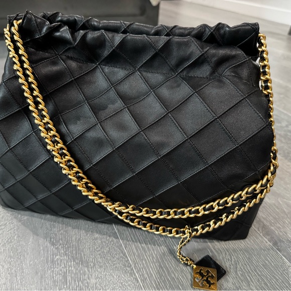 Tory Burch Handbags - TORY BURCH FLEMING SOFT HOBO BAG